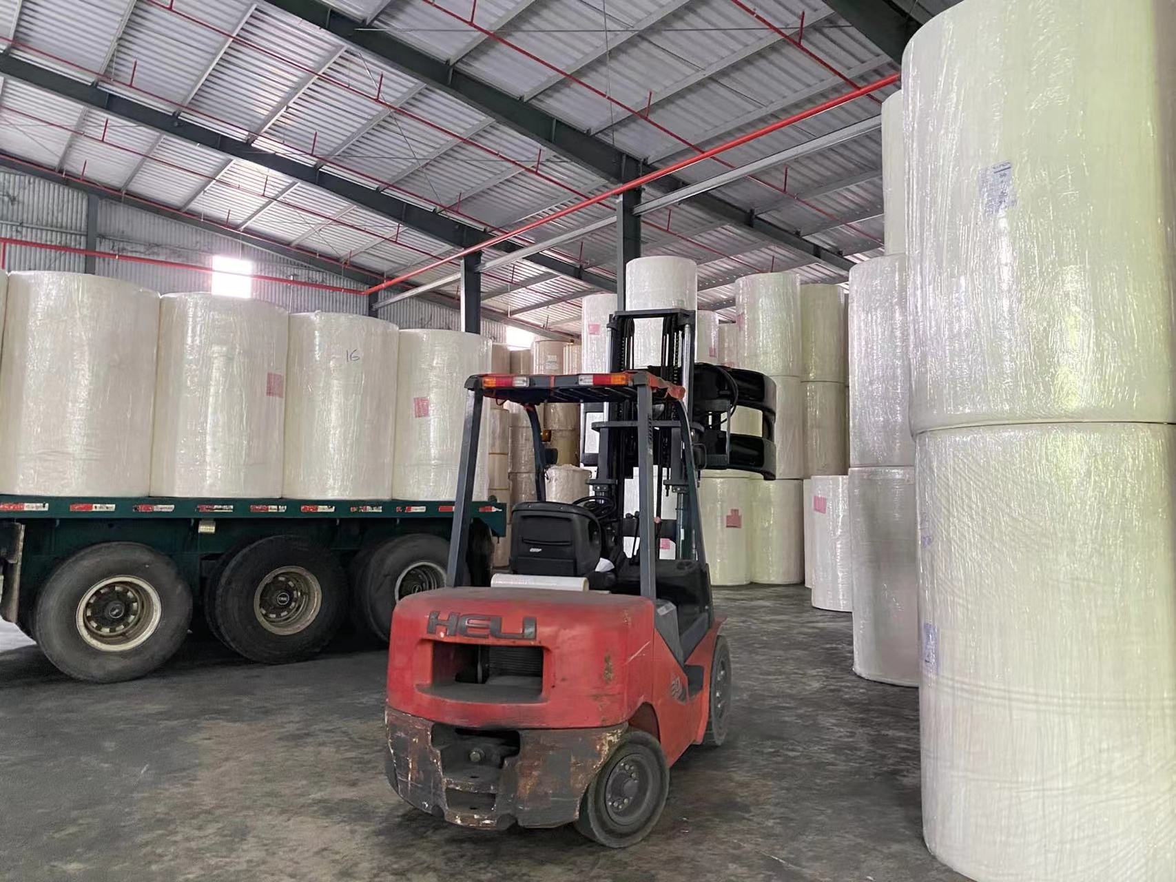 What is the difference between pure wood pulp jumbo roll and bamboo pulp jumbo roll?